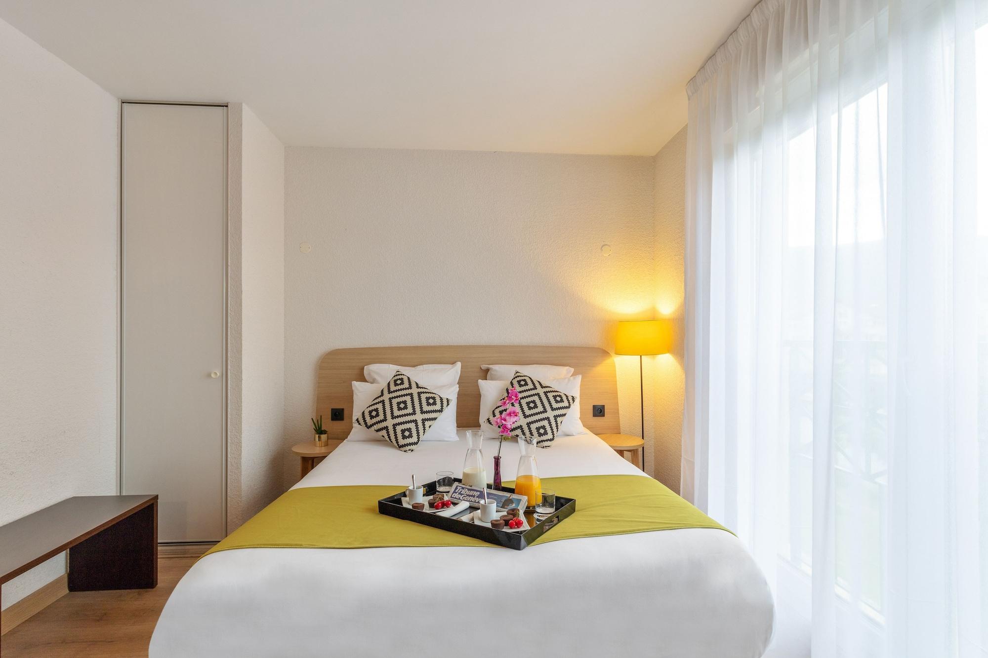 Quality Aparthotel Divonne - Portes De Geneve Екстериор снимка