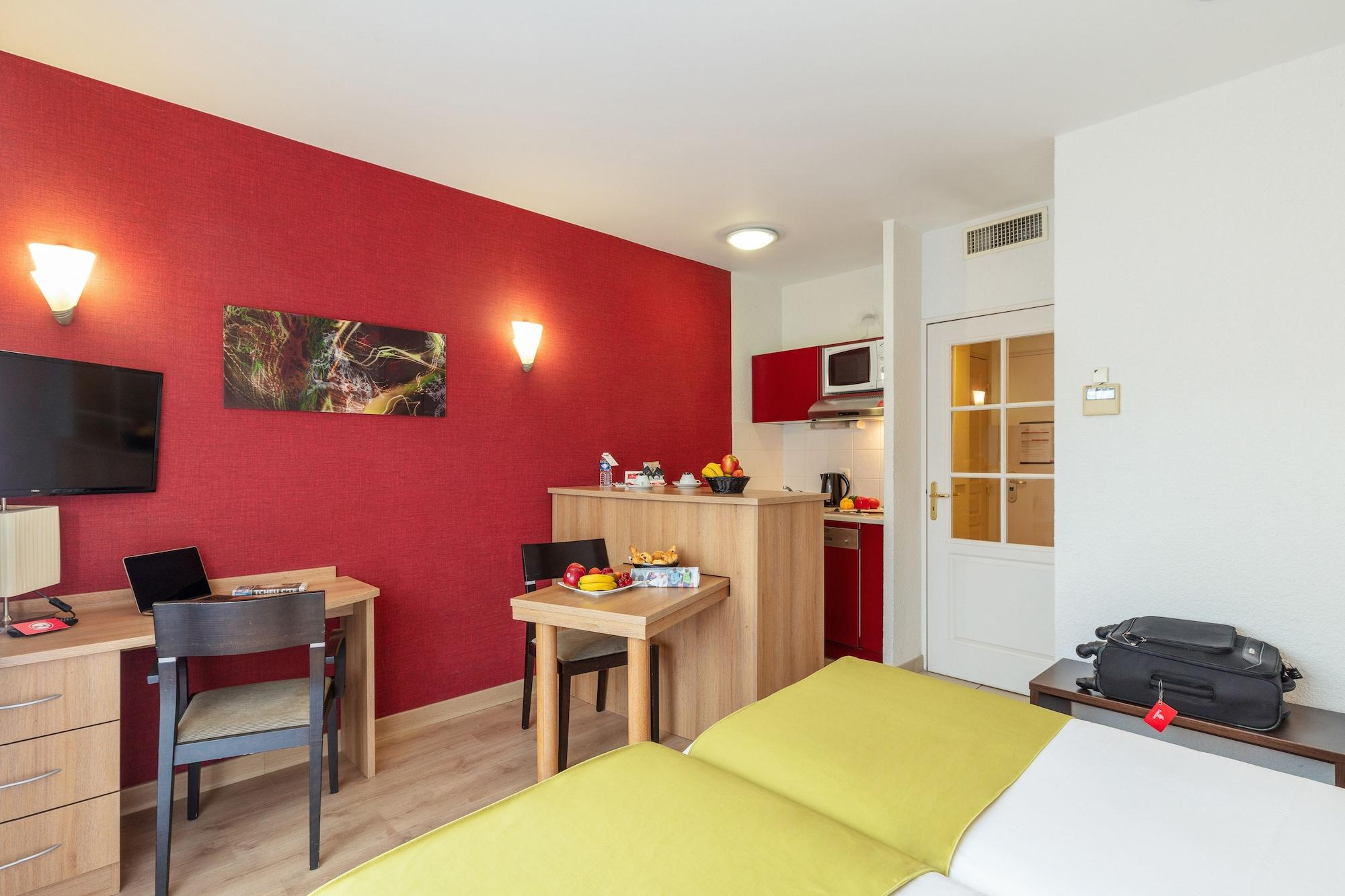 Quality Aparthotel Divonne - Portes De Geneve Екстериор снимка