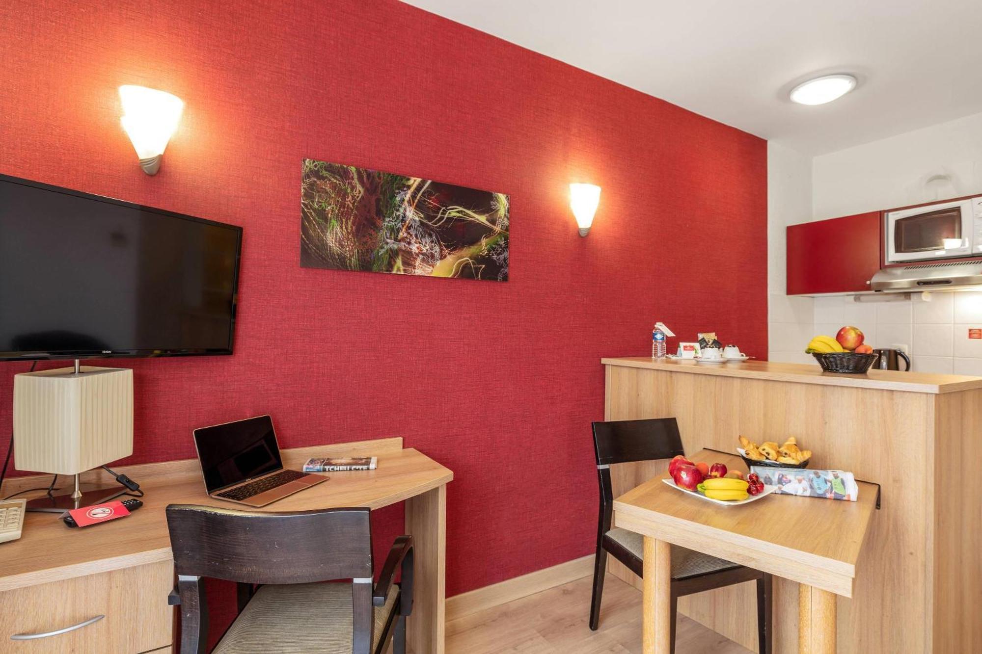Quality Aparthotel Divonne - Portes De Geneve Екстериор снимка